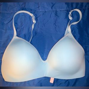 VS T-shirt Lightly Lined Wireless Bra